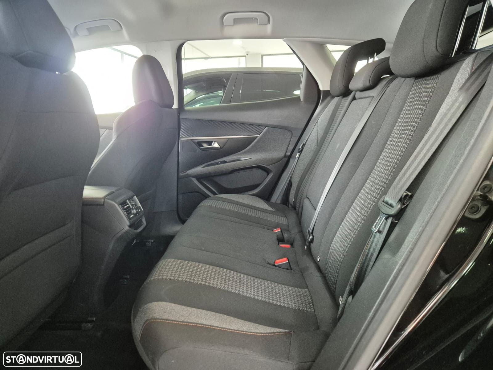 Peugeot 3008 1.5 BlueHDi Active Pack - 12