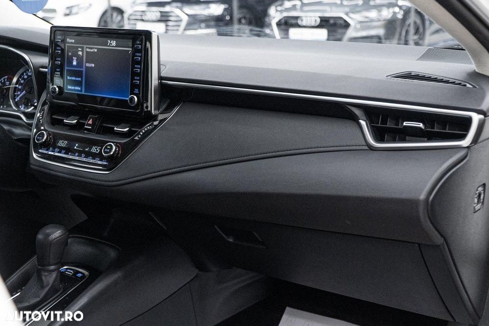 Toyota Corolla 1.8 HSD Dynamic - 26