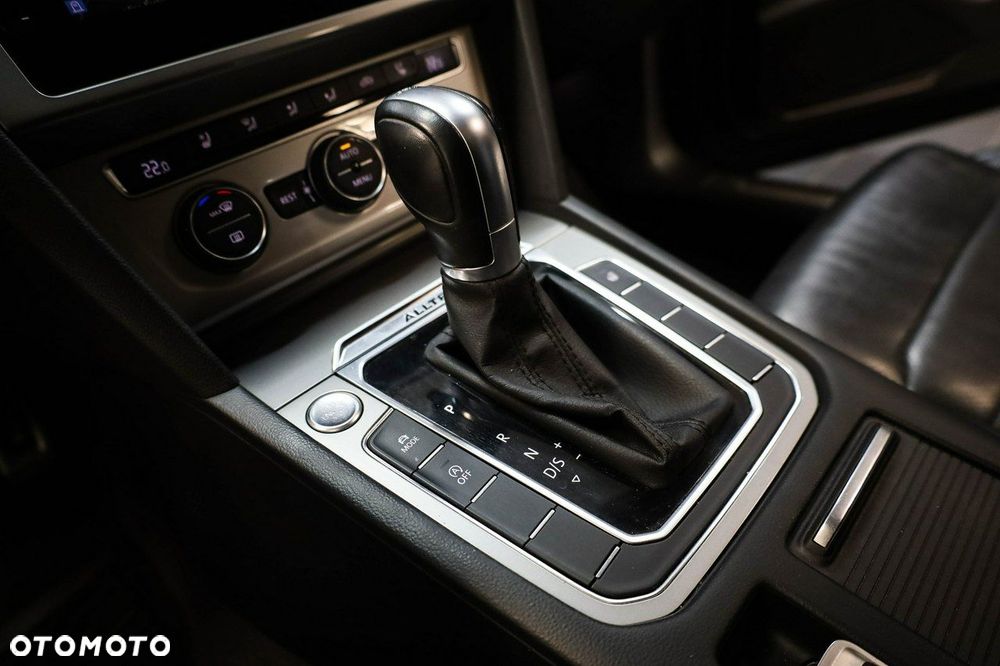 Volkswagen Passat - 21