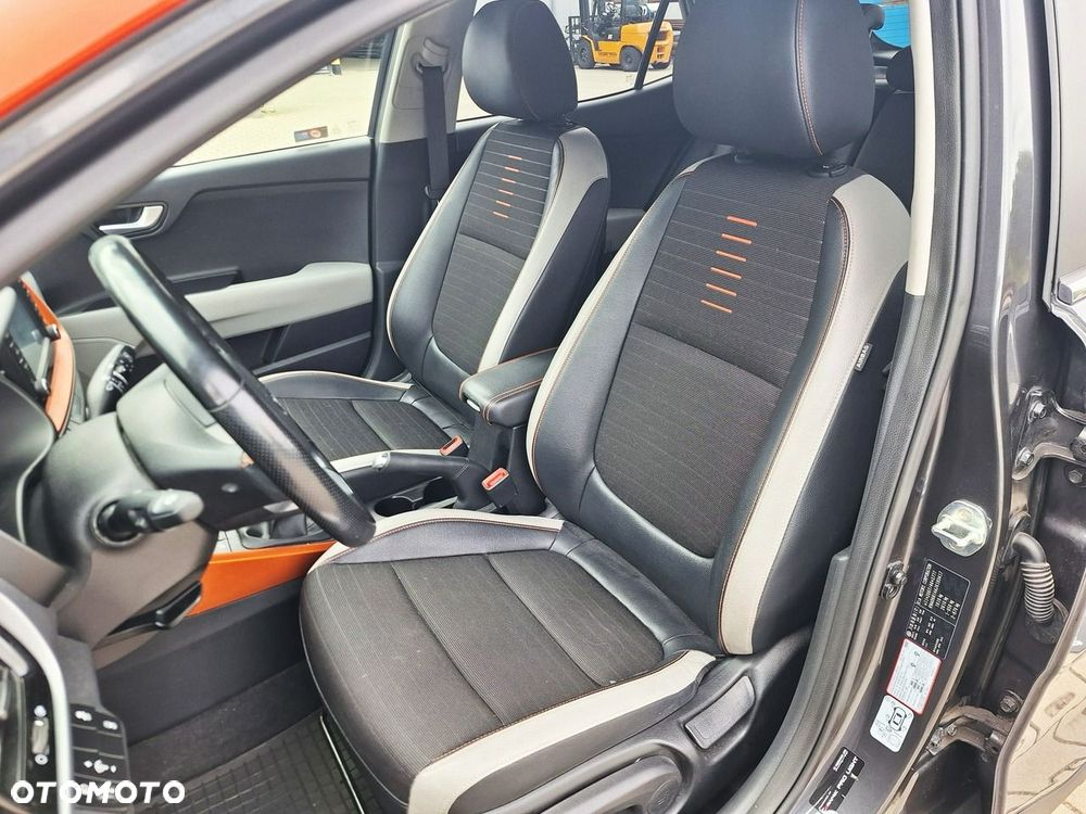 Kia Stonic 1.4 L - 13