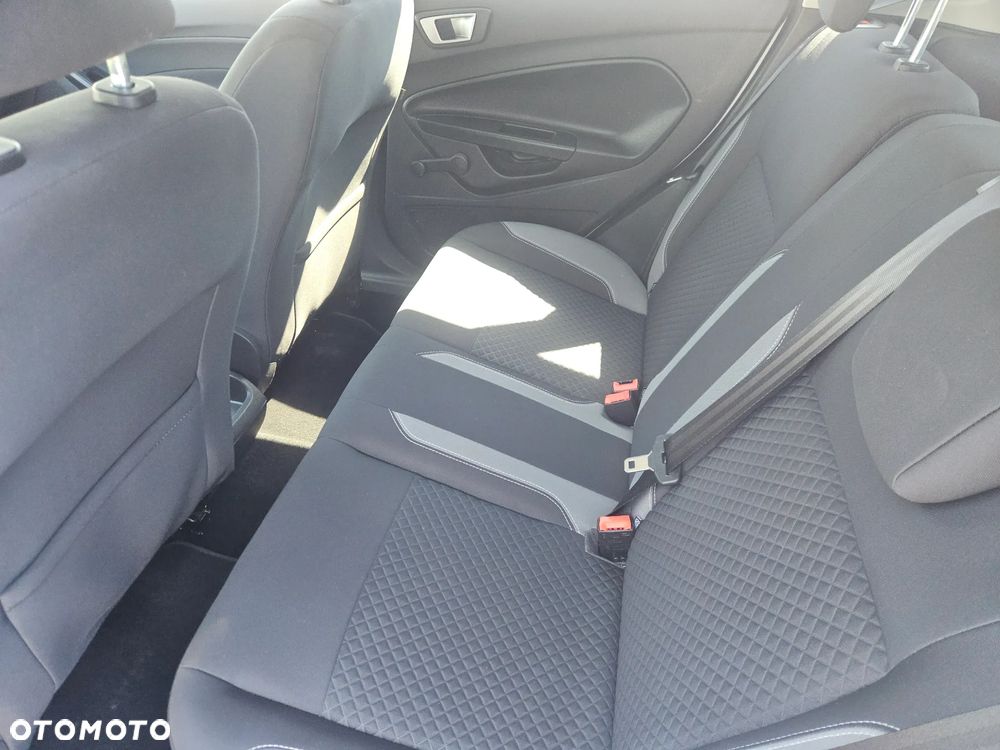 Ford Fiesta - 11