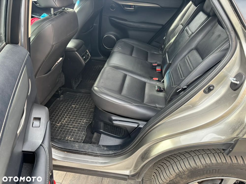 Lexus NX 300h F Sport AWD - 7