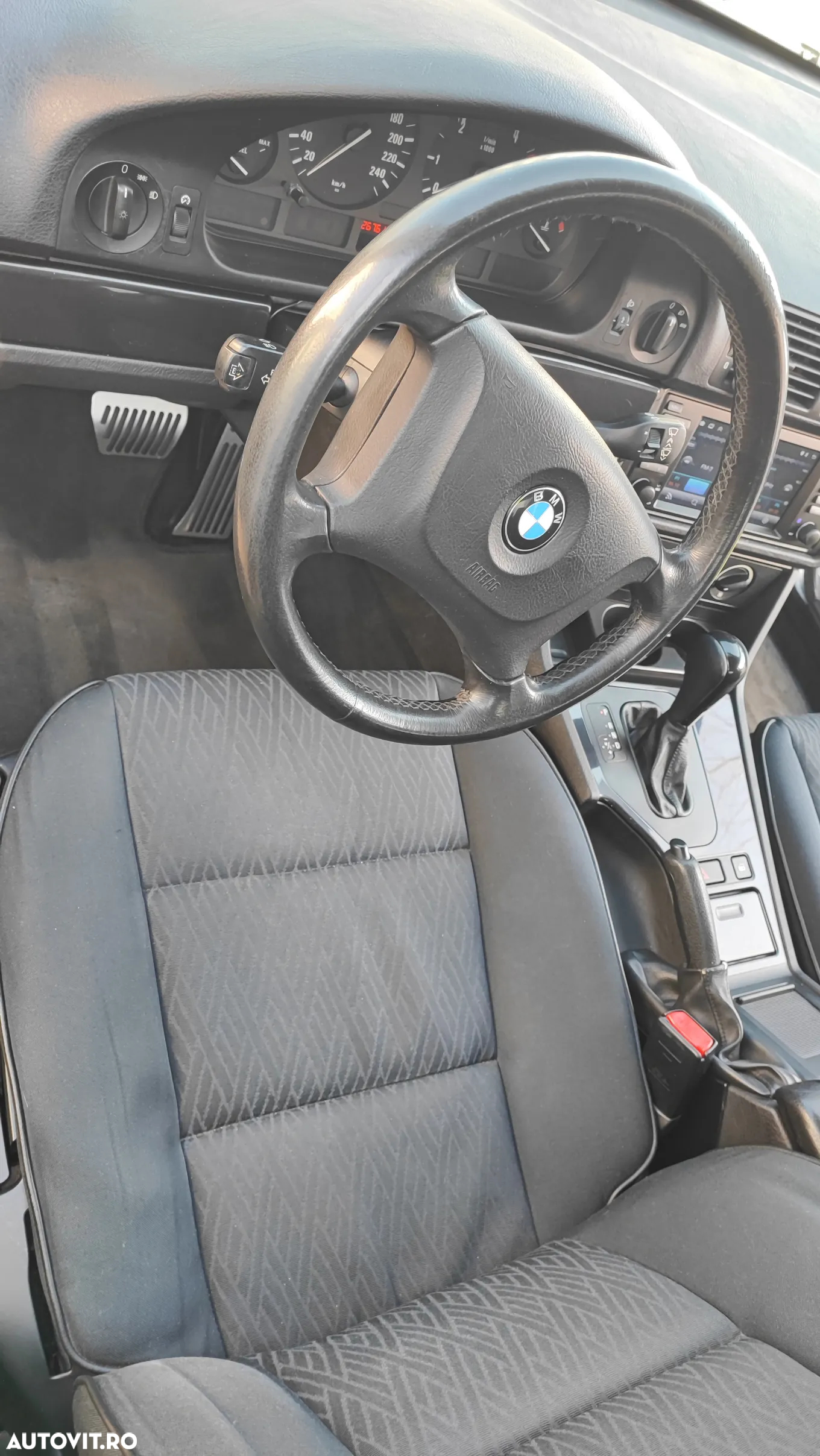 BMW Seria 5 525dA - 6
