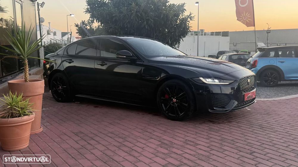Jaguar XE 2.0 D200 R-Dynamic S - 14
