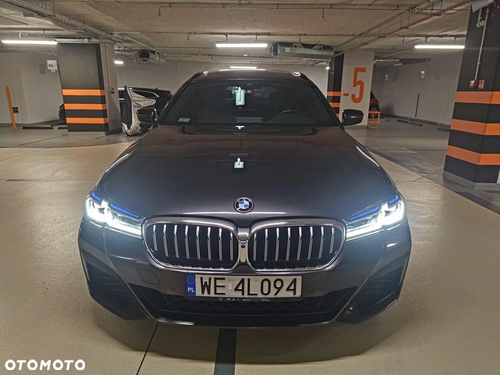 BMW Seria 5 520d xDrive - 31