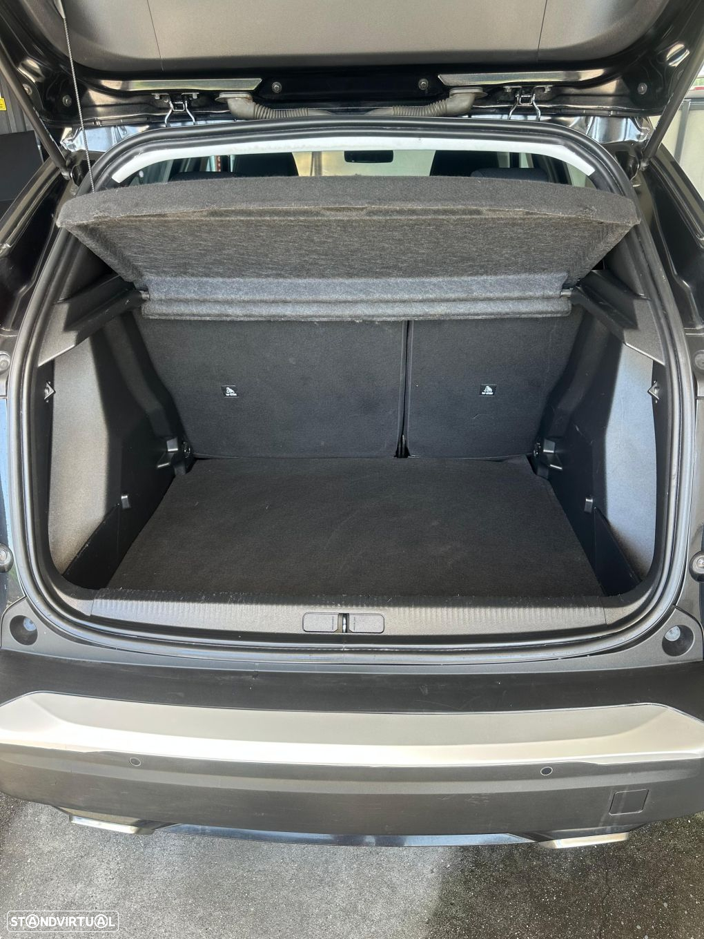 Peugeot 2008 1.2 PureTech Active Pack - 32