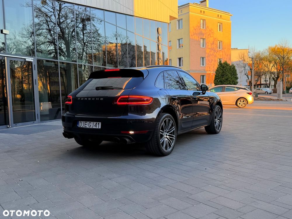 Porsche Macan - 4