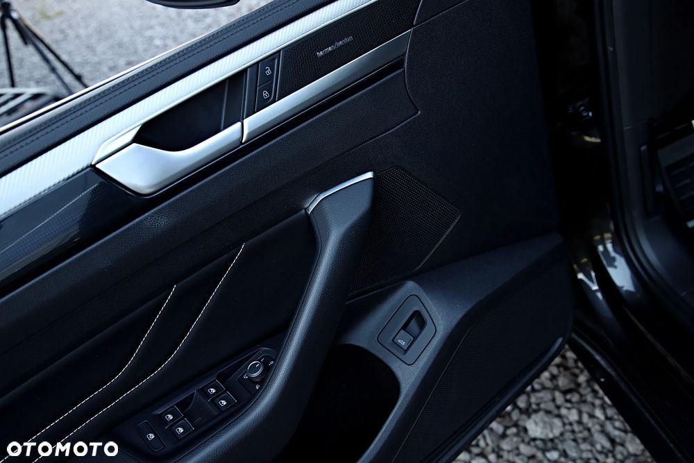 Volkswagen Arteon 2.0 TDI 4Motion R-Line DSG - 19