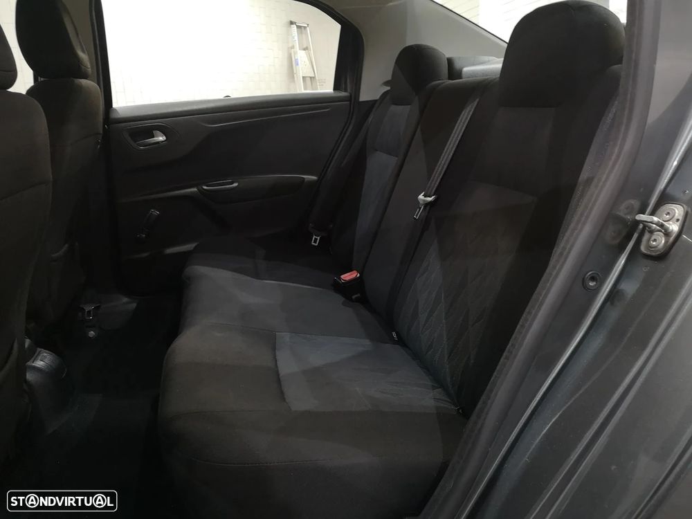 Citroën C-Elysée 1.2 VTi Seduction - 17
