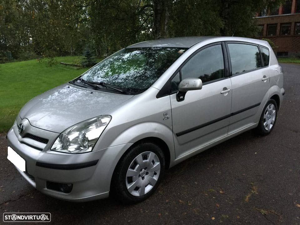 Toyota Corolla Verso 2.0 D-4D - 2