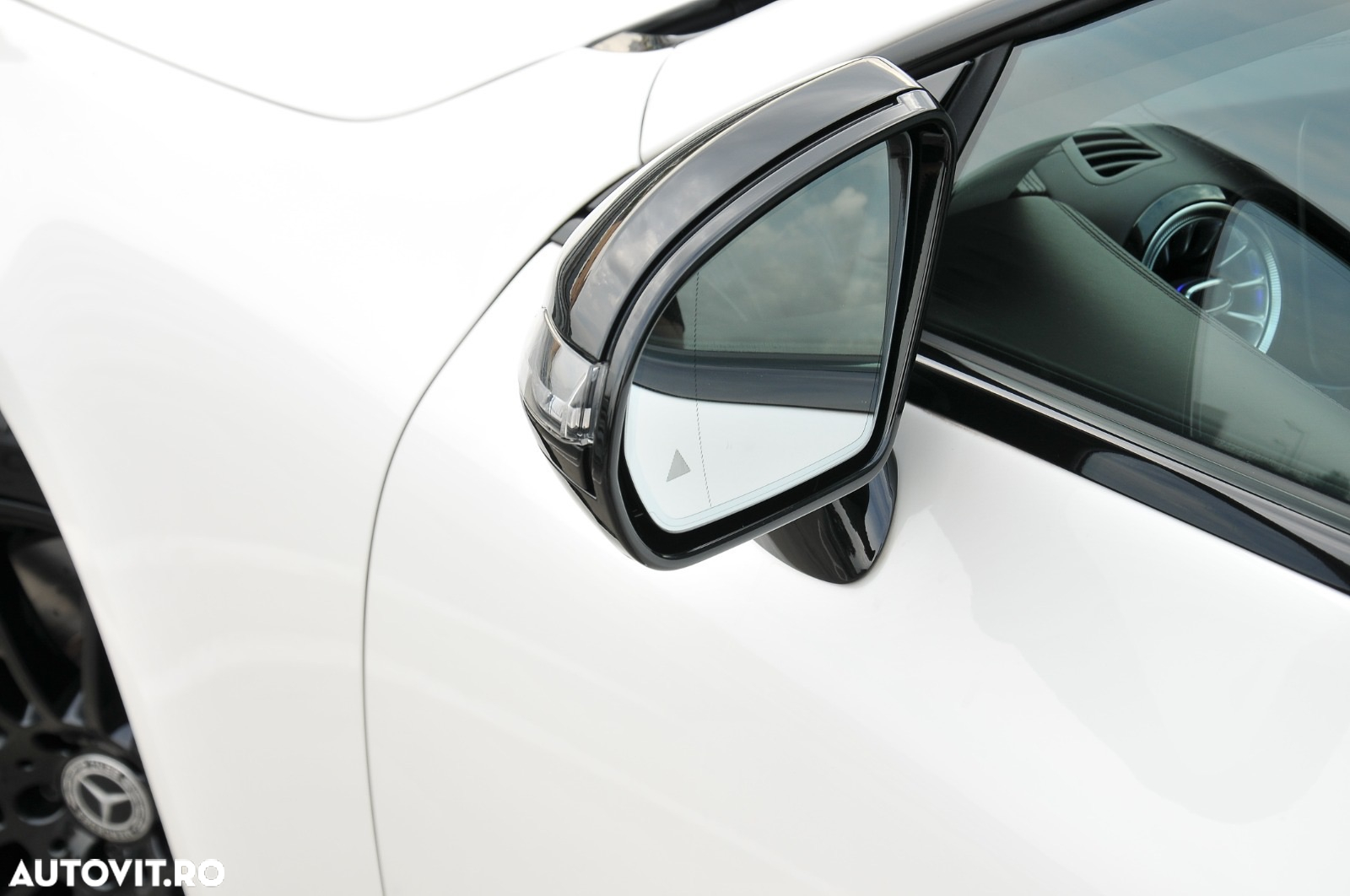 Mercedes-Benz CLS 400 d 4Matic 9G-TRONIC AMG Line - 38