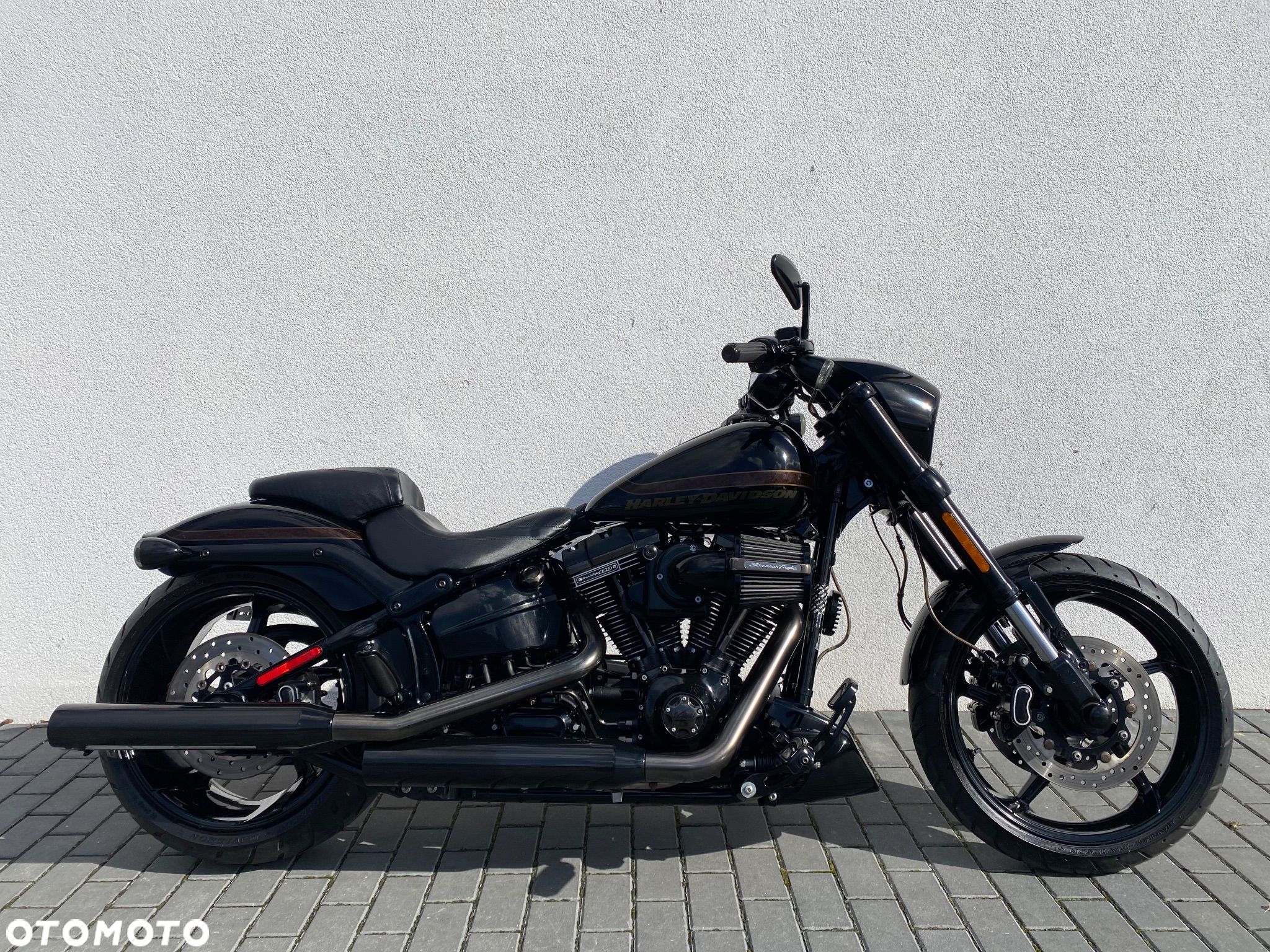 Harley-Davidson FXSB Breakout - 1