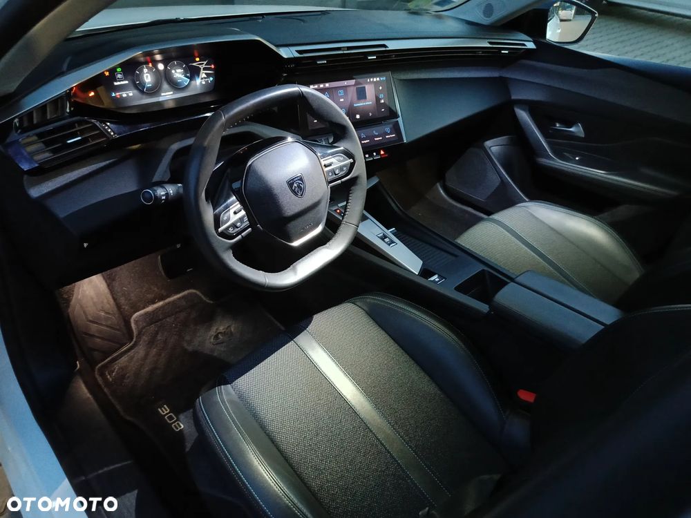 Peugeot 308 SW BlueHDi 130 EAT8 Allure - 12