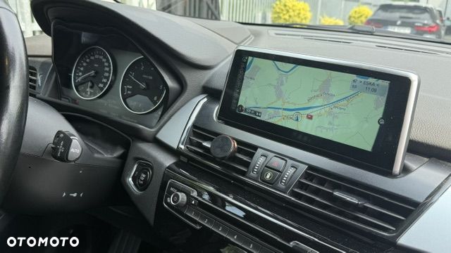 BMW Seria 2 218d Sport Line - 10