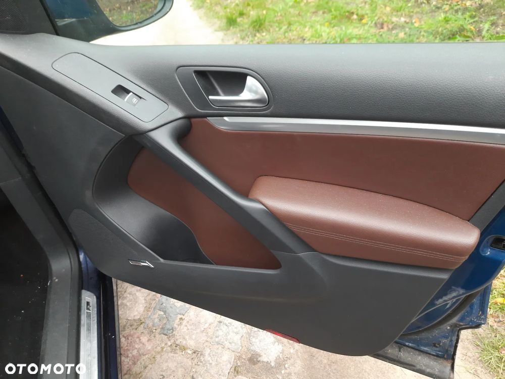 Volkswagen Tiguan 2.0 TDI DPF 4Motion BlueMotion Technology DSG Cup Sport & Style - 16