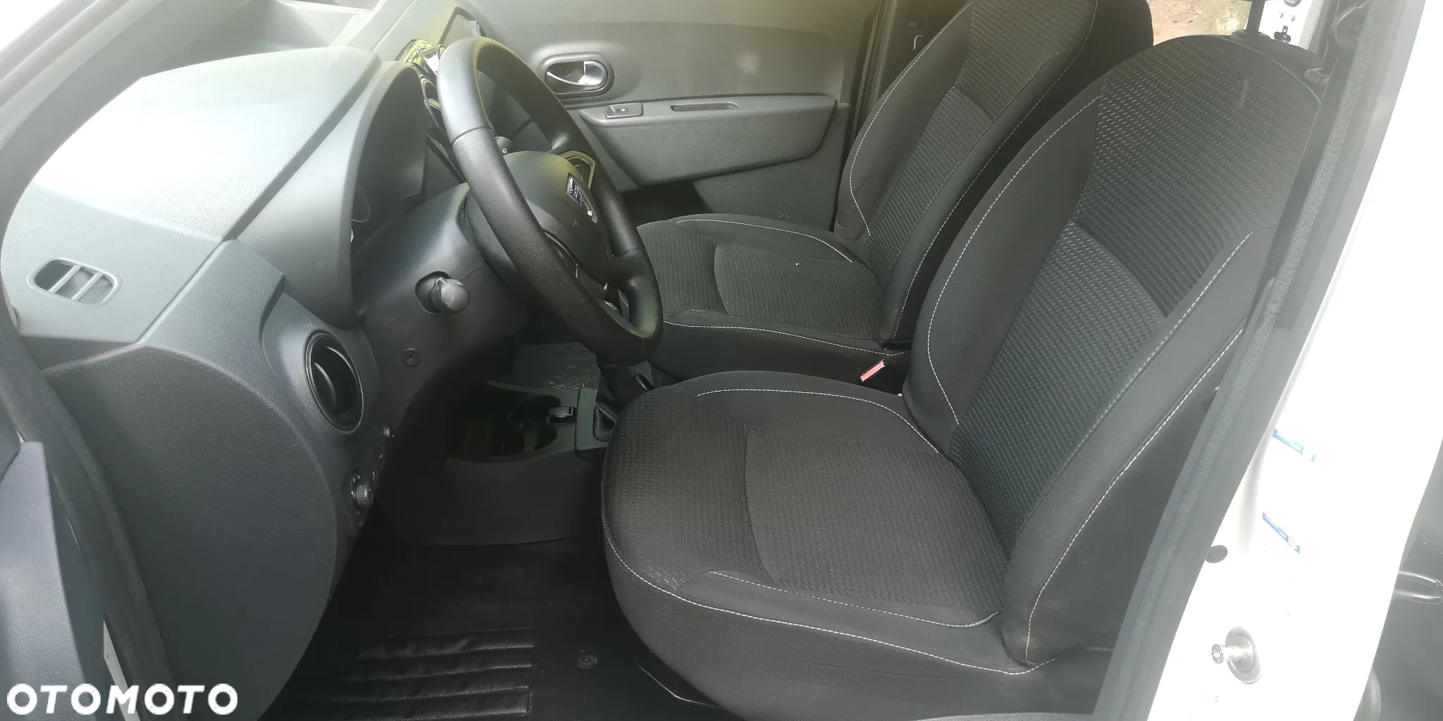 Dacia Dokker 1.5 dCi Laureate - 11