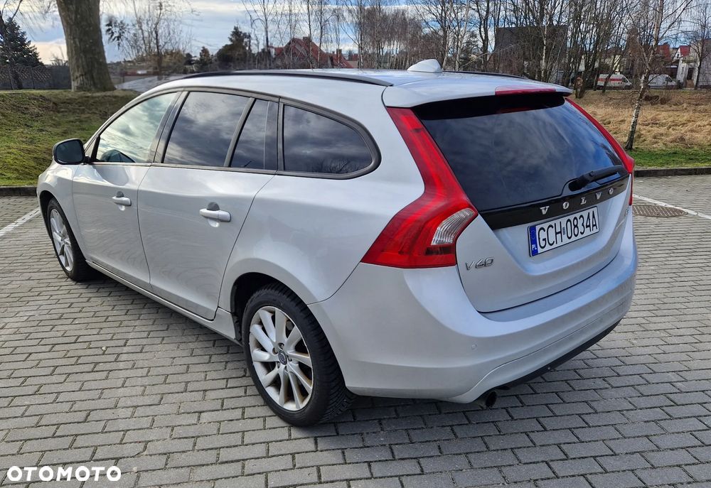 Volvo V60 D2 Geartronic Powershift Edition Pro - 1