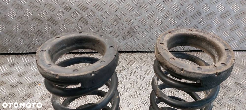 SPRĘŻYNA LEWY TYŁ + PRAWY TYŁ FORD SIERRA - 3