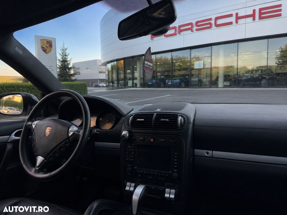 Porsche Cayenne - 5