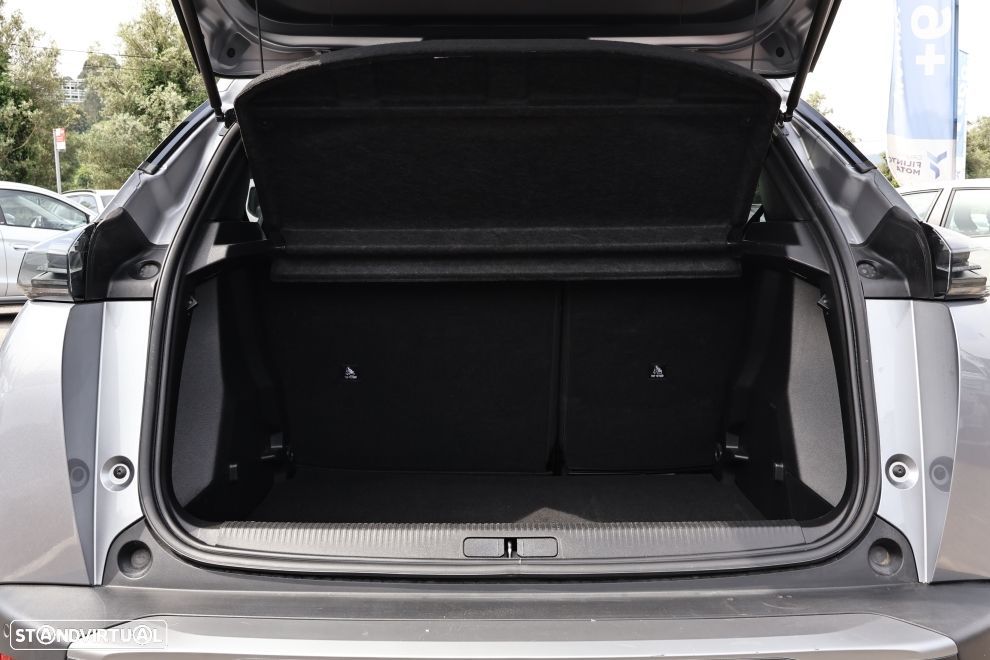 Peugeot 2008 1.2 Hybrid Allure e-DCS6 - 19