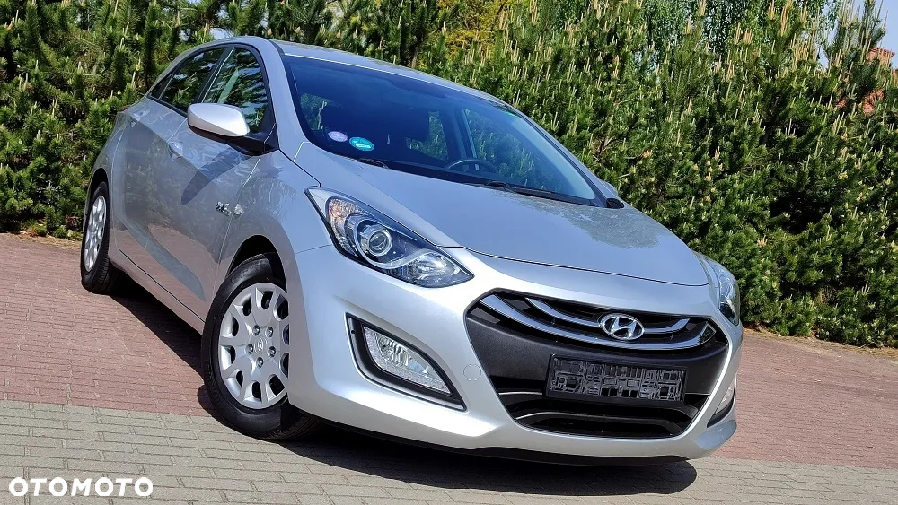 Hyundai i30 1.6 GDI Classic + - 24