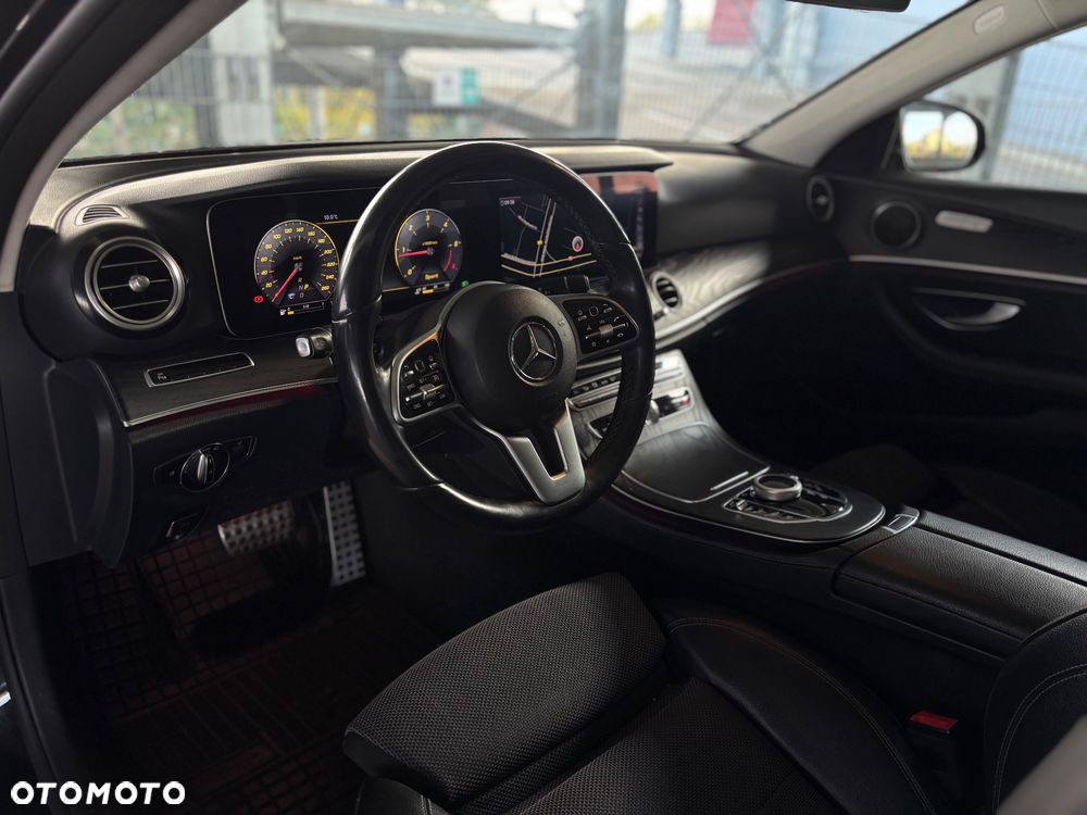 Mercedes-Benz Klasa E 220 d 4-Matic Avantgarde - 24