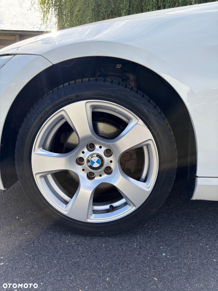 BMW Seria 3 320i Edition Exclusive - 37