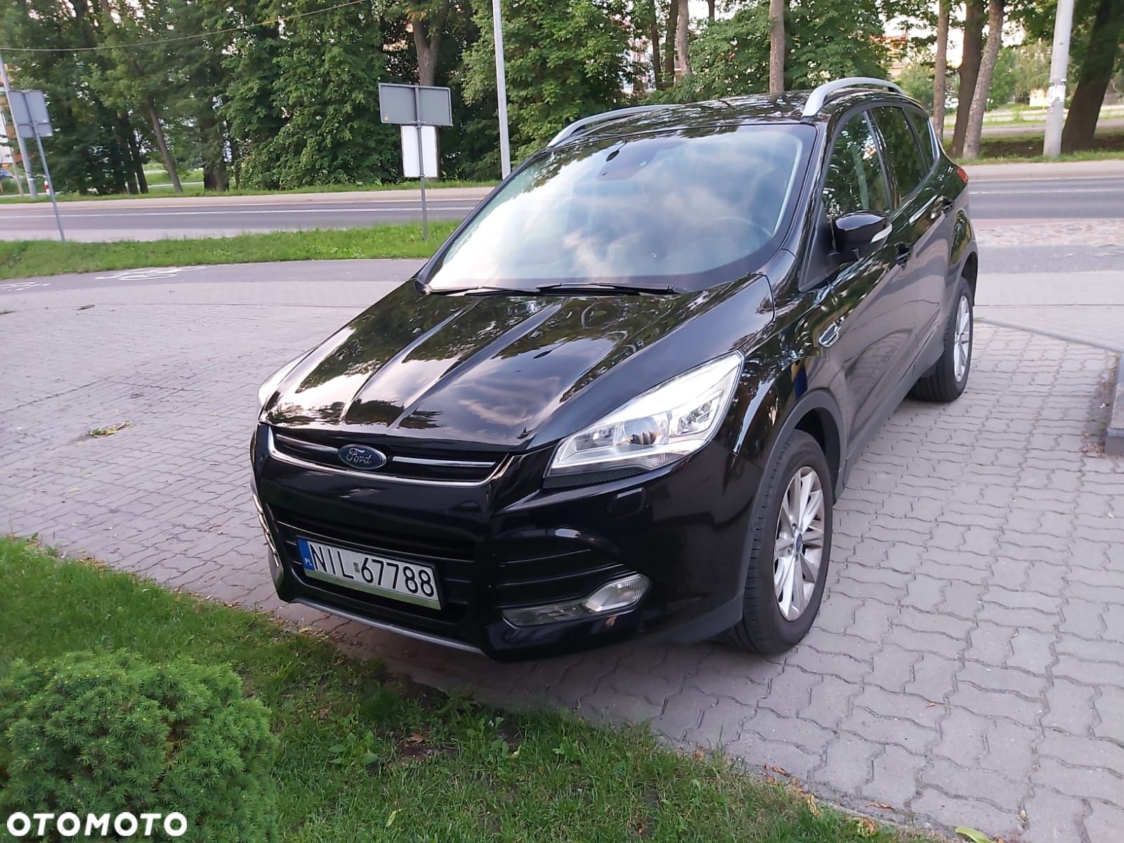 Ford Kuga - 1