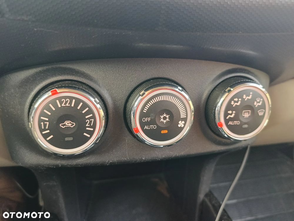 Citroën C-Crosser 2.2 HDi Exclusive DCS - 19