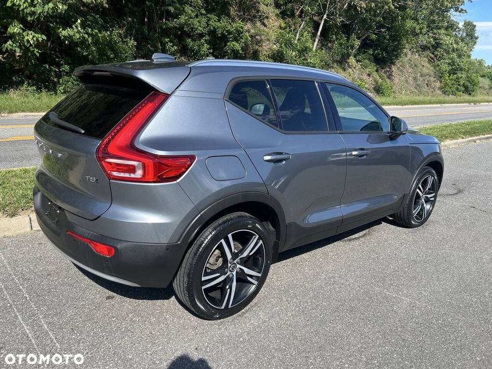 Volvo XC 40 T5 AWD Momentum - 6