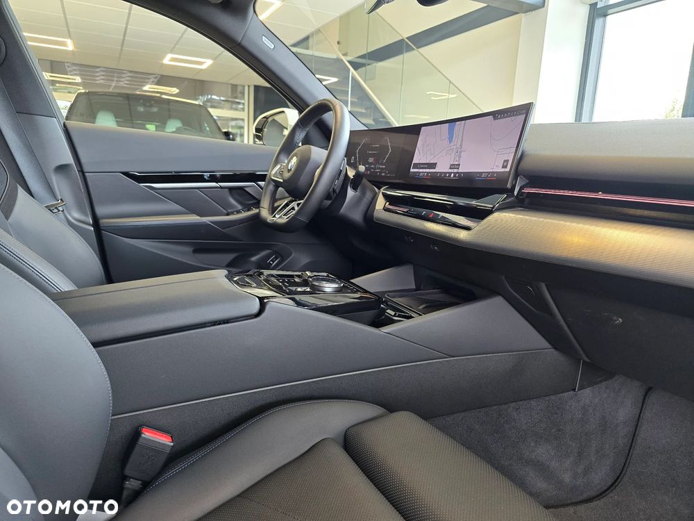 BMW Seria 5 520i mHEV M Sport - 18
