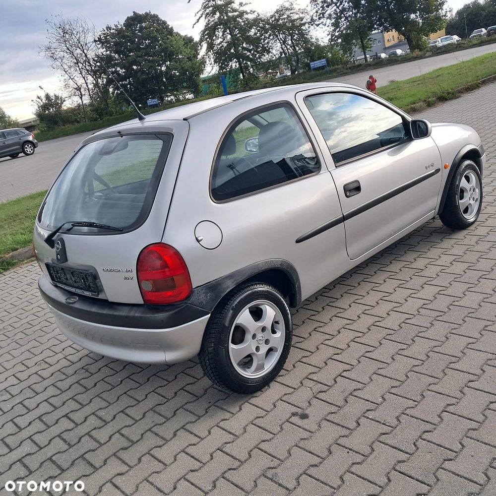 Opel Corsa - 22