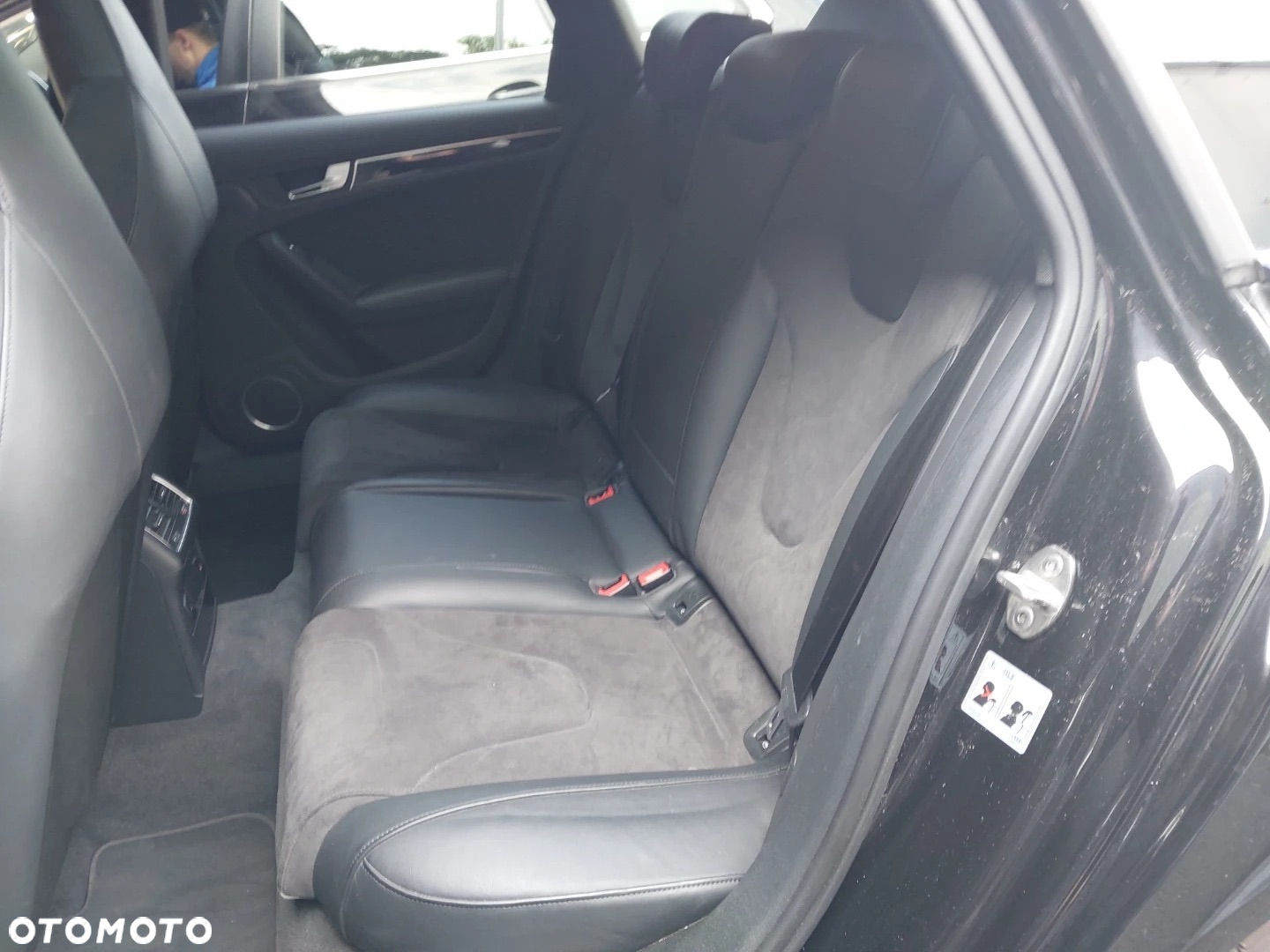 Audi RS4 Avant S tronic - 25