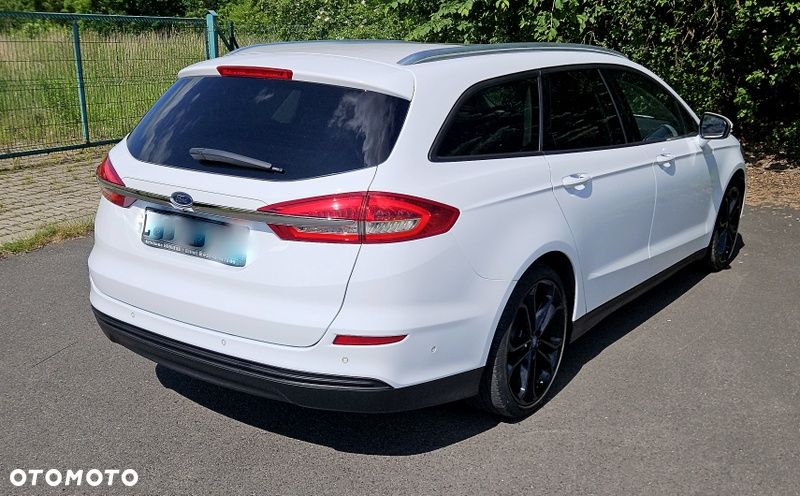 Ford Mondeo 2.0 TDCi Titanium - 17