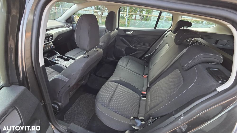 Ford Focus 1.5 EcoBlue Start-Stopp-System Aut. COOL&CONNECT DESIGN - 9