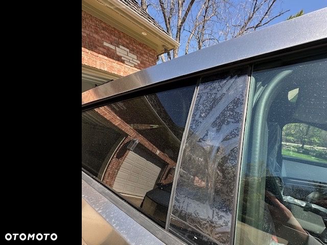 Tesla Cybertruck - 16