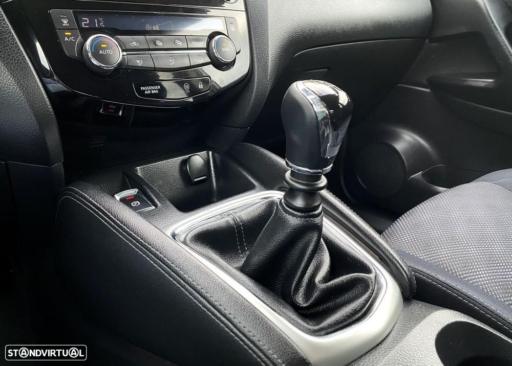 Nissan Qashqai 1.5 dCi N-Connecta - 23