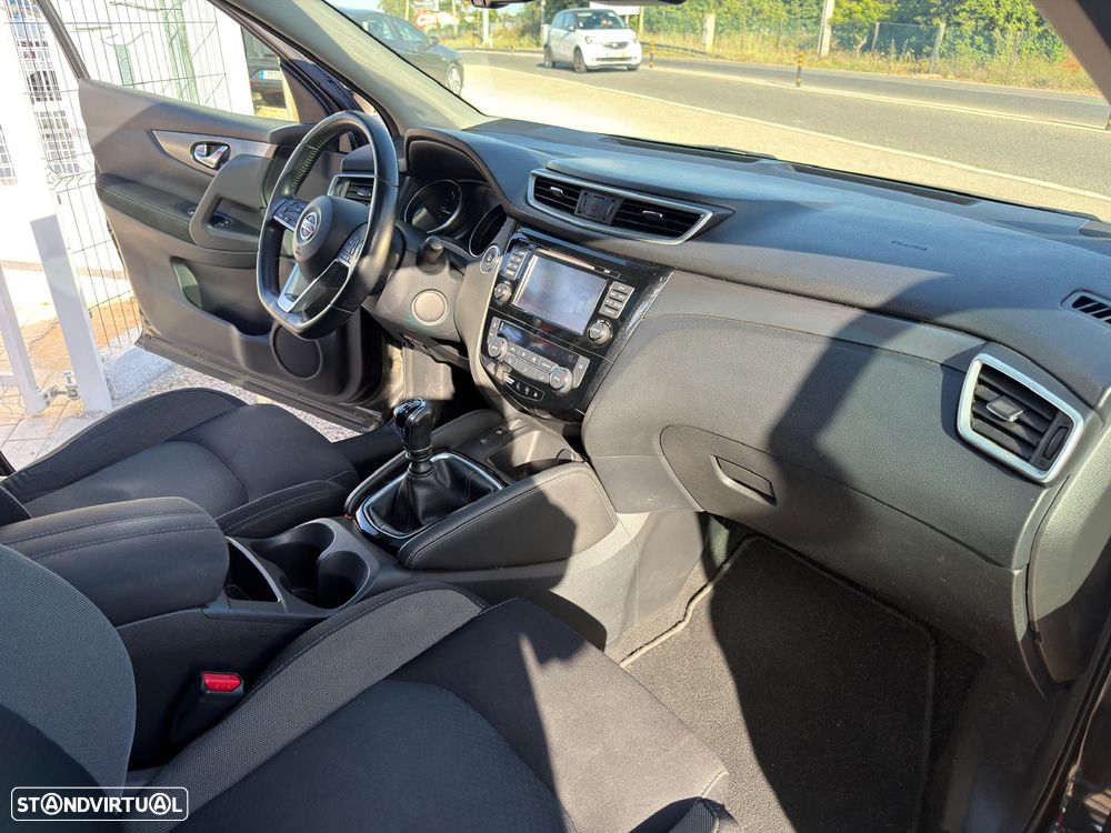 Nissan Qashqai 1.5 dCi N-Connecta J18+Led - 8