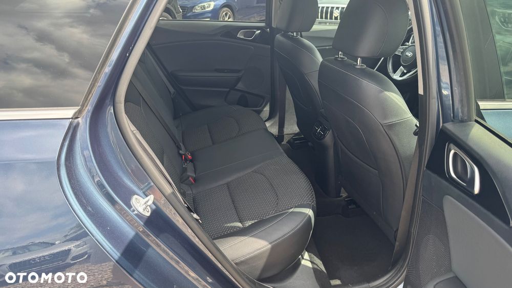 Kia Ceed 1.4 T-GDI DCT OPF Spirit - 28