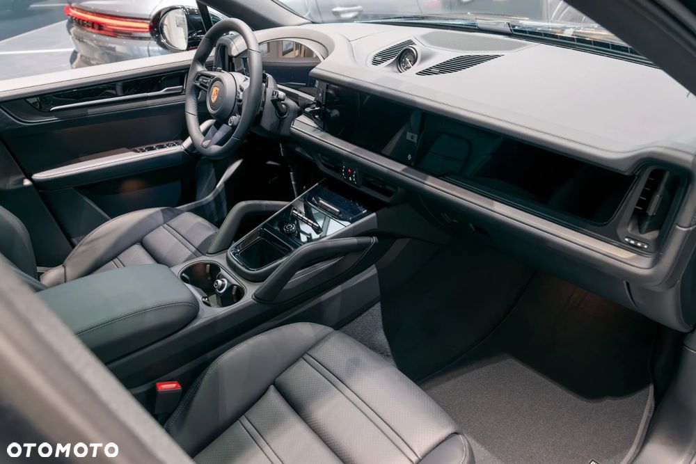 Porsche Cayenne E-Hybrid PHEV Black Edition - 23