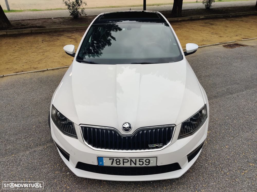 Skoda Octavia 2.0 TDI RS DSG - 2