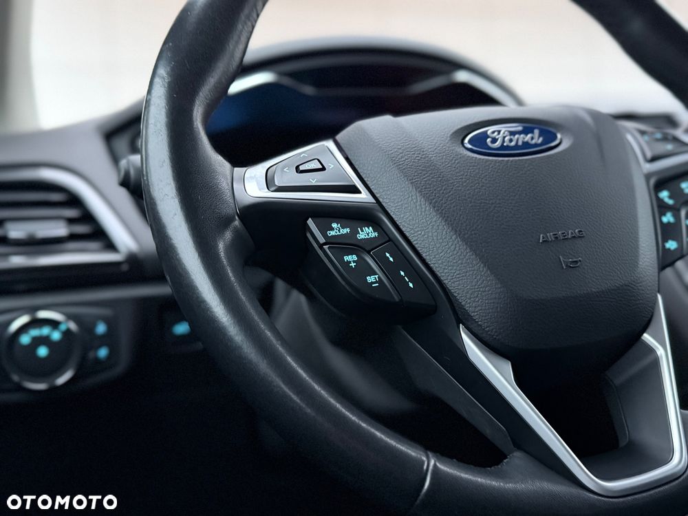 Ford Mondeo SW 2.0 Hybrid Titanium - 17