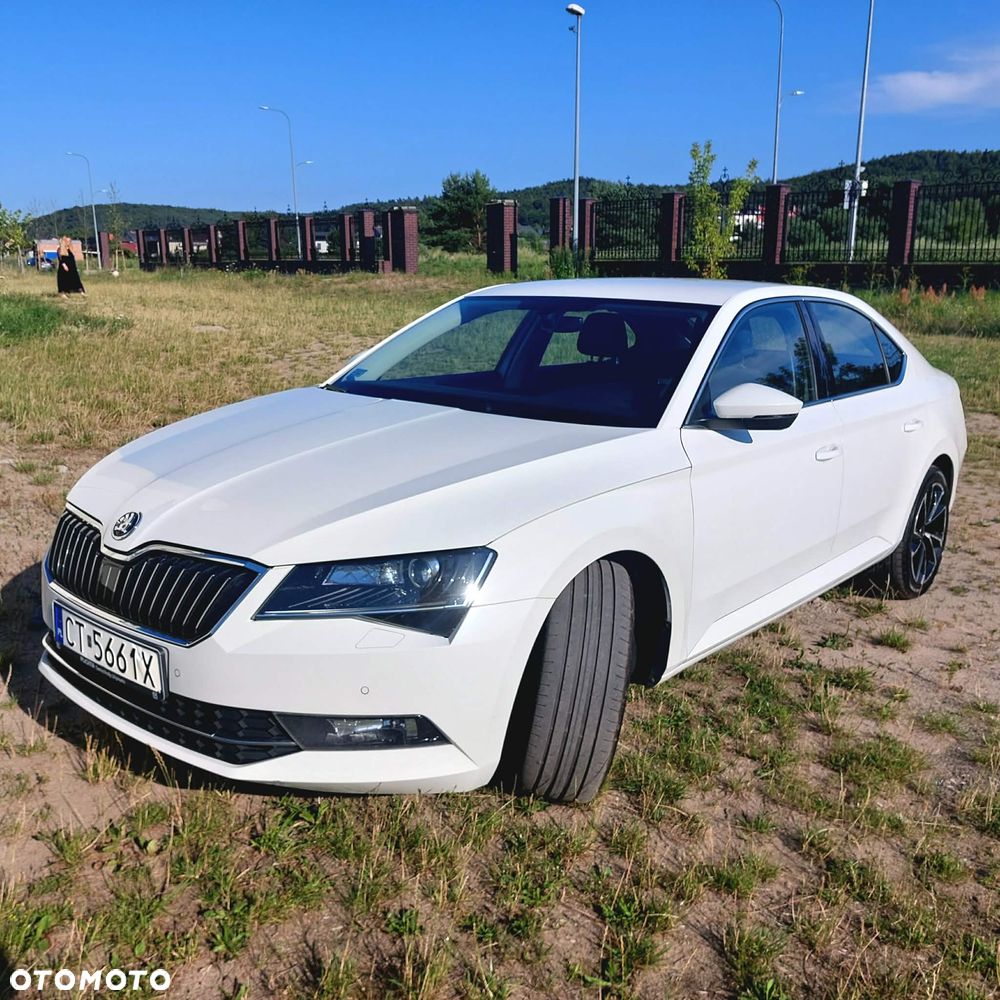 Skoda Superb 2.0 TDI Ambition DSG7 - 17