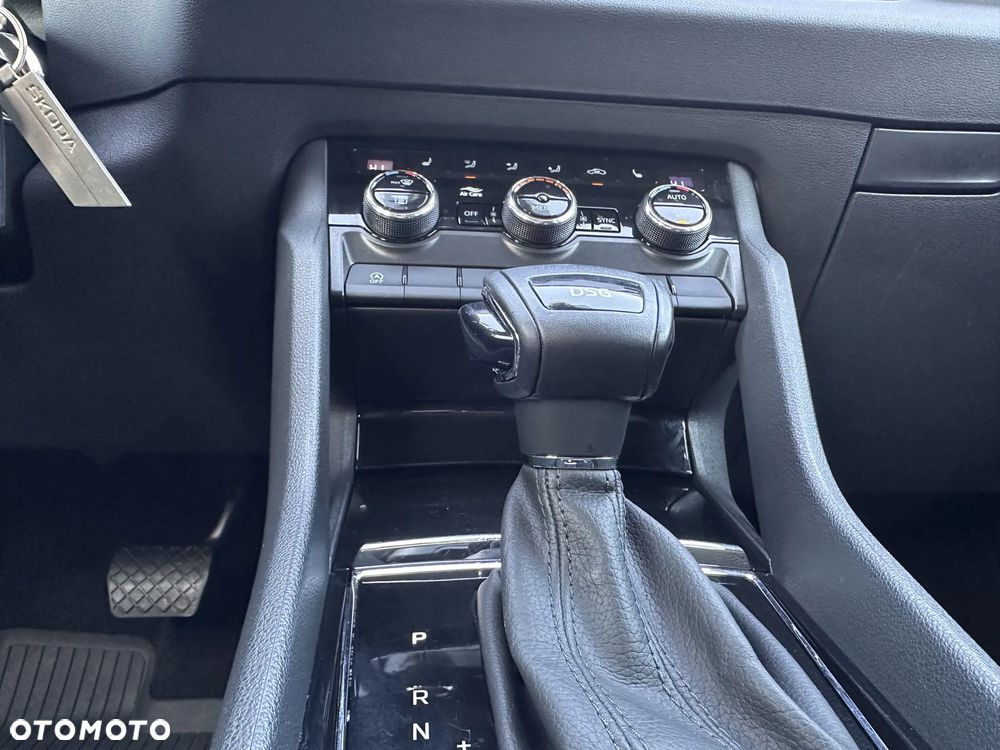 Skoda Karoq 1.6 TDI SCR DSG Style - 18