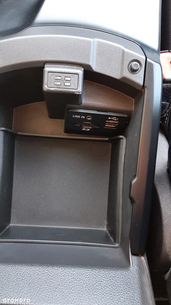Ford Kuga 1.5 EcoBoost 2x4 Titanium - 13