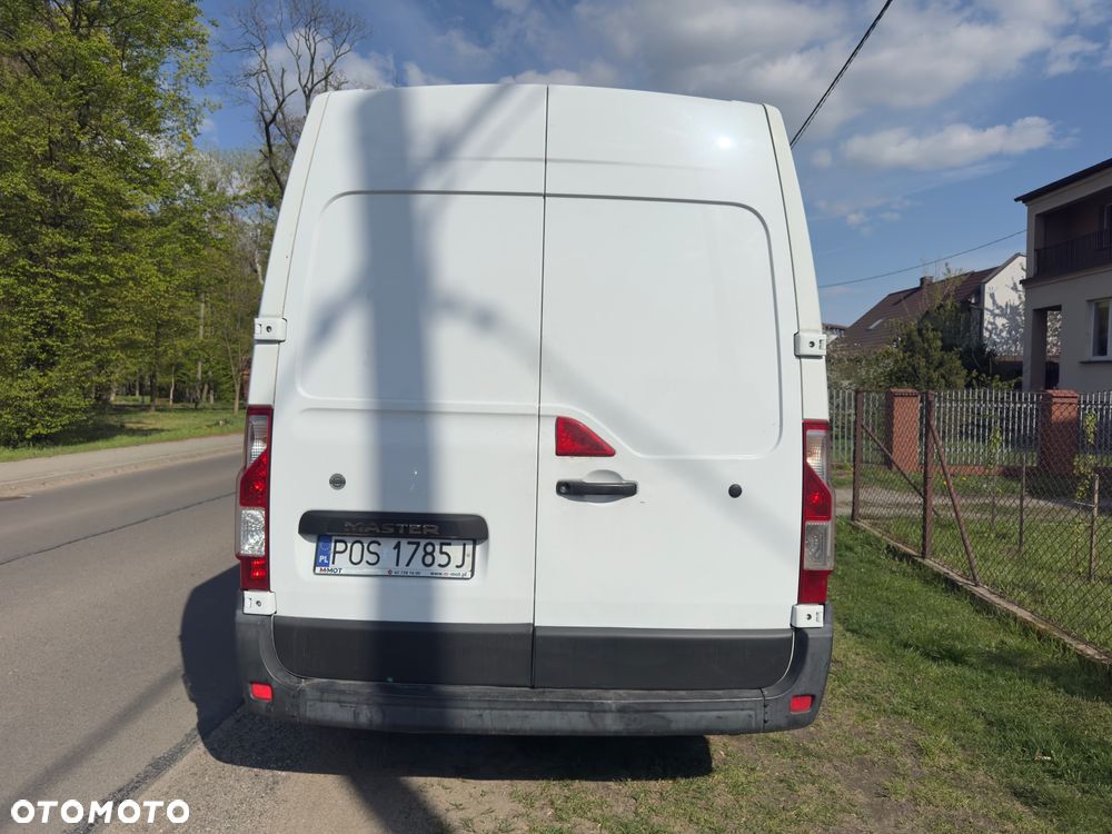 Nissan NV400 - 9