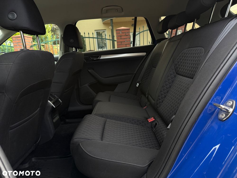 Skoda Superb 2.0 TDI SCR Ambition - 19