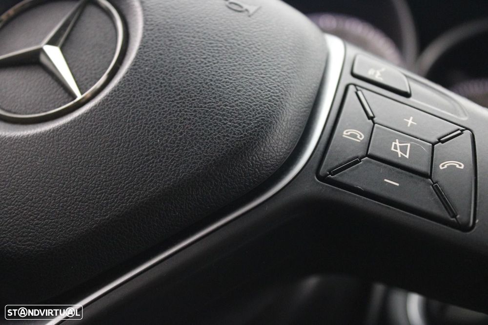 Mercedes-Benz E 220 CDi BlueEfficiency - 13