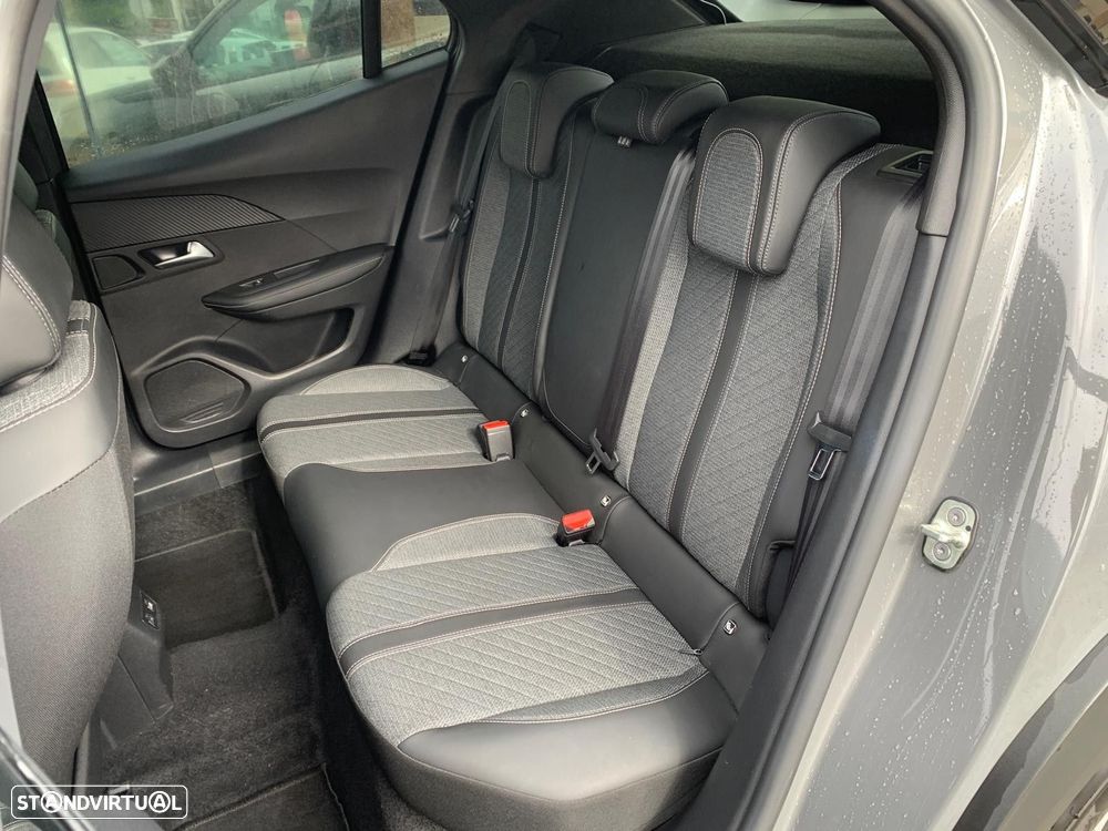 Peugeot 2008 1.5 BlueHDi Allure EAT8 - 15