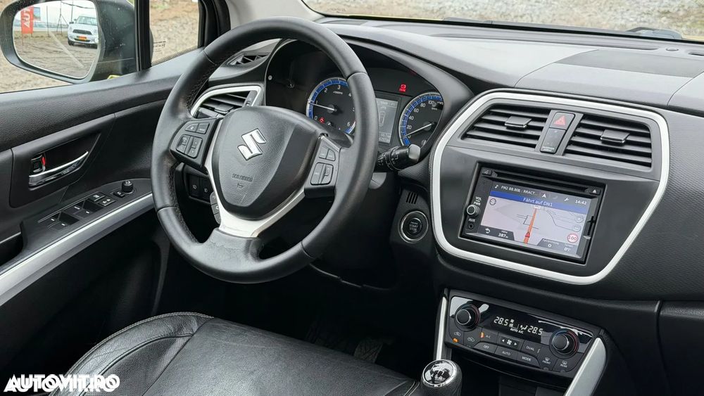 Suzuki S-Cross - 21
